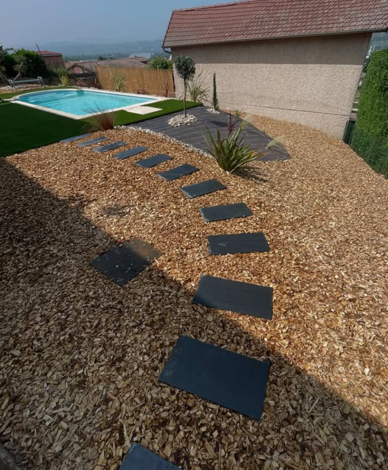 Rénovation de cour extérieure : redonner du sens et du confort à un espace existant